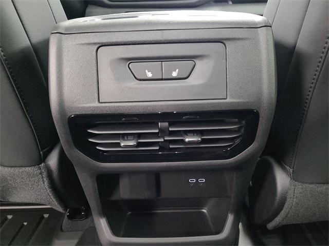 2026 – Chevrolet – Silverado EV