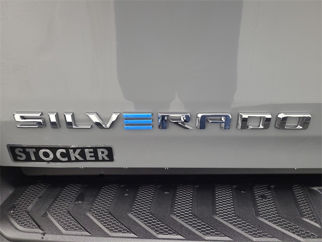 2026 – Chevrolet – Silverado EV