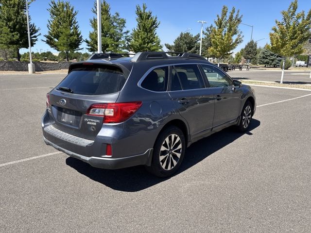 2017 Subaru Outback 2.5i Limited photo 3