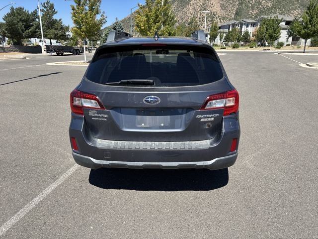 2017 Subaru Outback 2.5i Limited photo 4