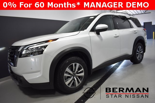 2025 Nissan Pathfinder SL 4WD