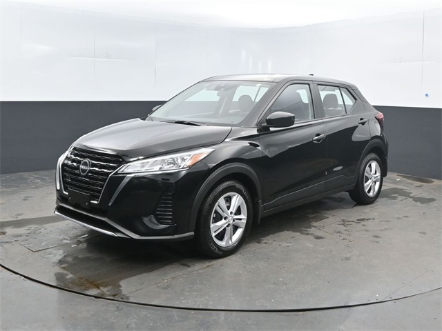 2025 Nissan Kicks Play S FWD