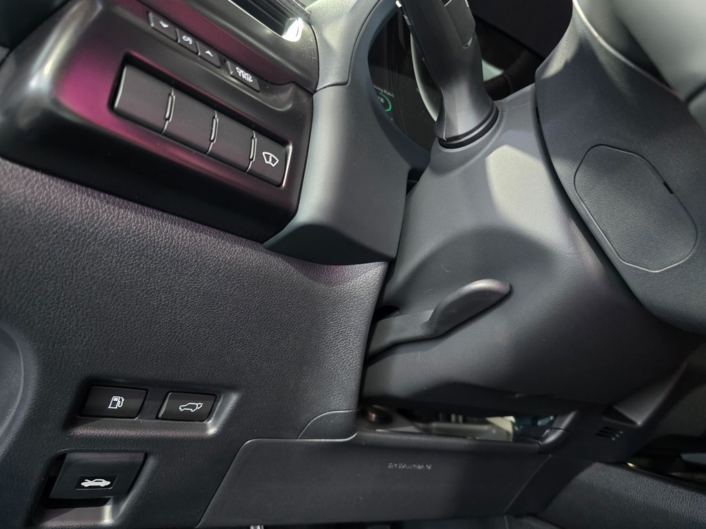 Thumbnail: 2025 Lexus UX - 14