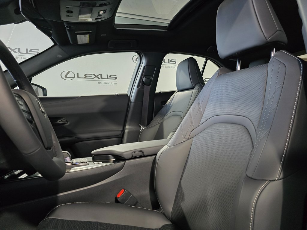 Thumbnail: 2025 Lexus UX - 15