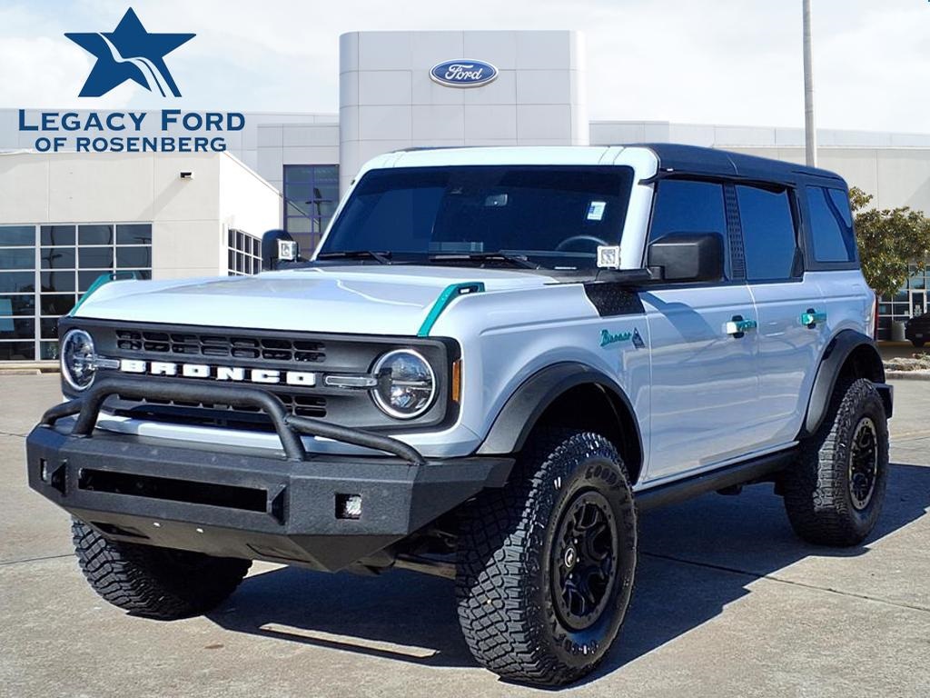 2022 Ford Bronco Black Diamond White at Legacy Ford