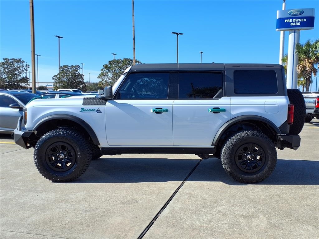 2022 Ford Bronco Black Diamond White at Legacy Ford