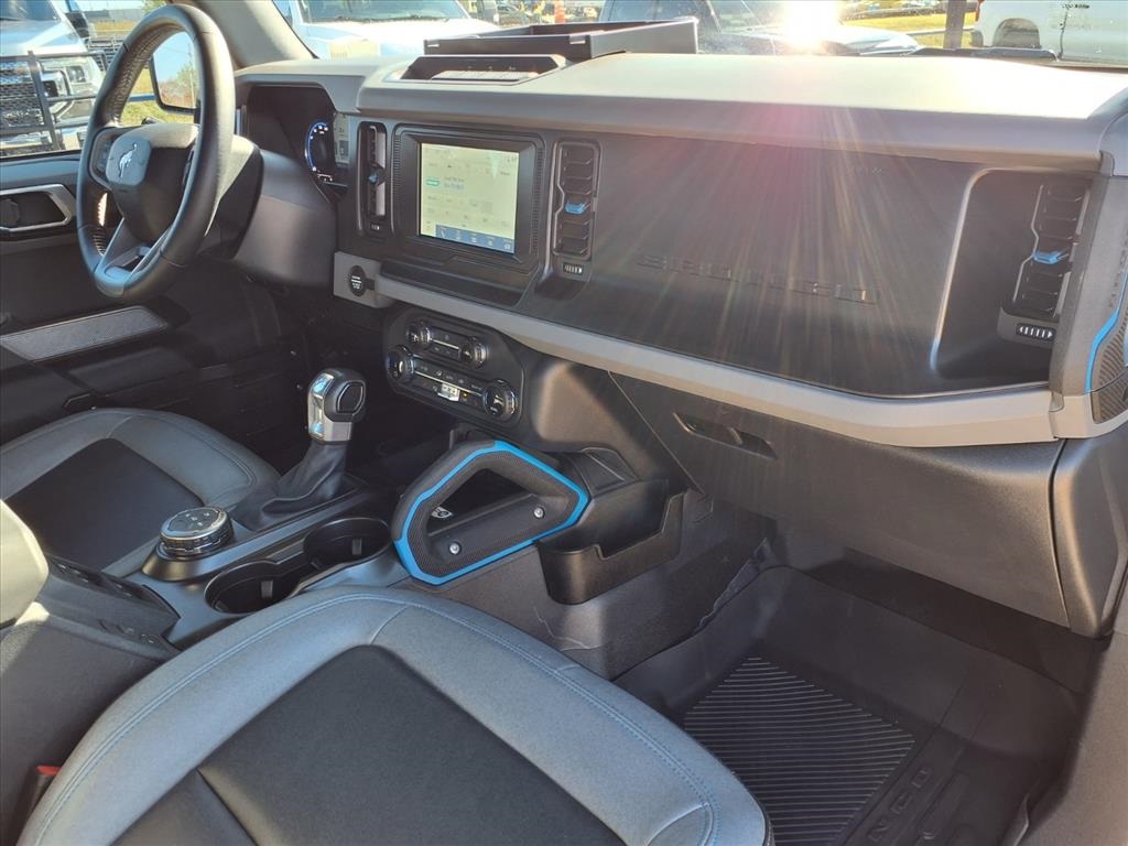 2022 Ford Bronco Black Diamond White at Legacy Ford