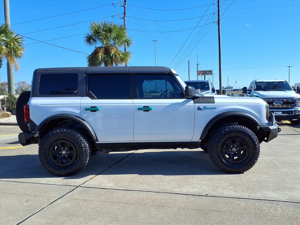 2022 Ford Bronco Black Diamond White at Legacy Ford