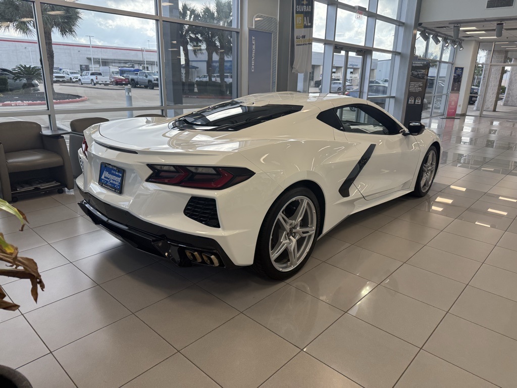 2025 Chevrolet Corvette Stingray - 9