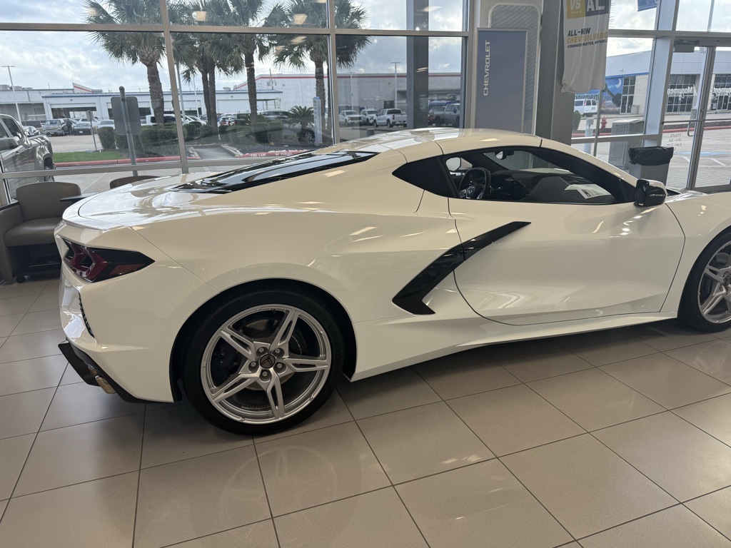 2025 Chevrolet Corvette Stingray - 8