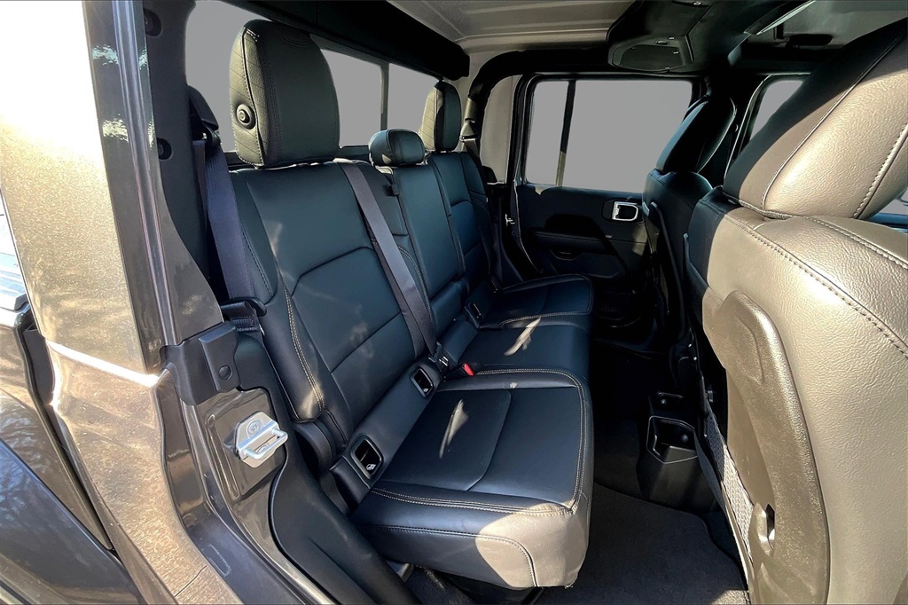 2025 Jeep Gladiator Sport - 8