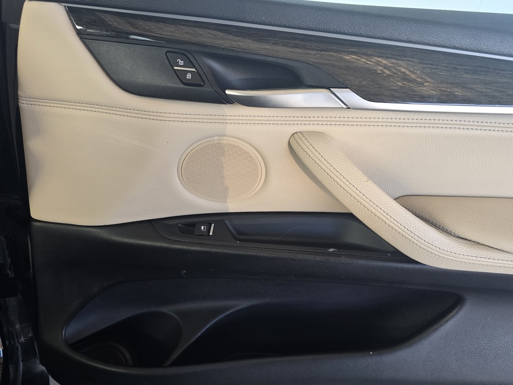 Thumbnail: 2018 BMW X5 - 24