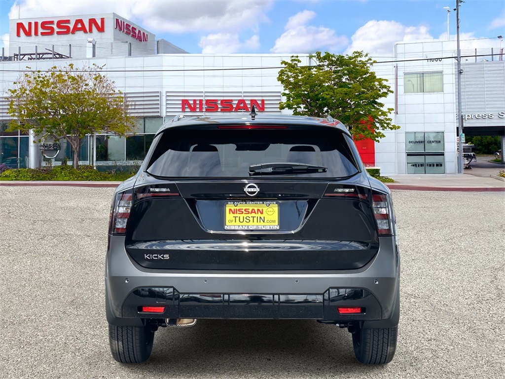 2026 Nissan Kicks SV photo 2
