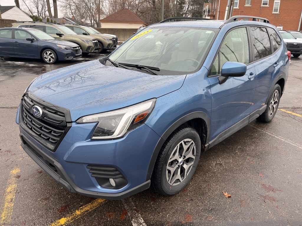 2023 Subaru Forester Premium Crossover AWD
