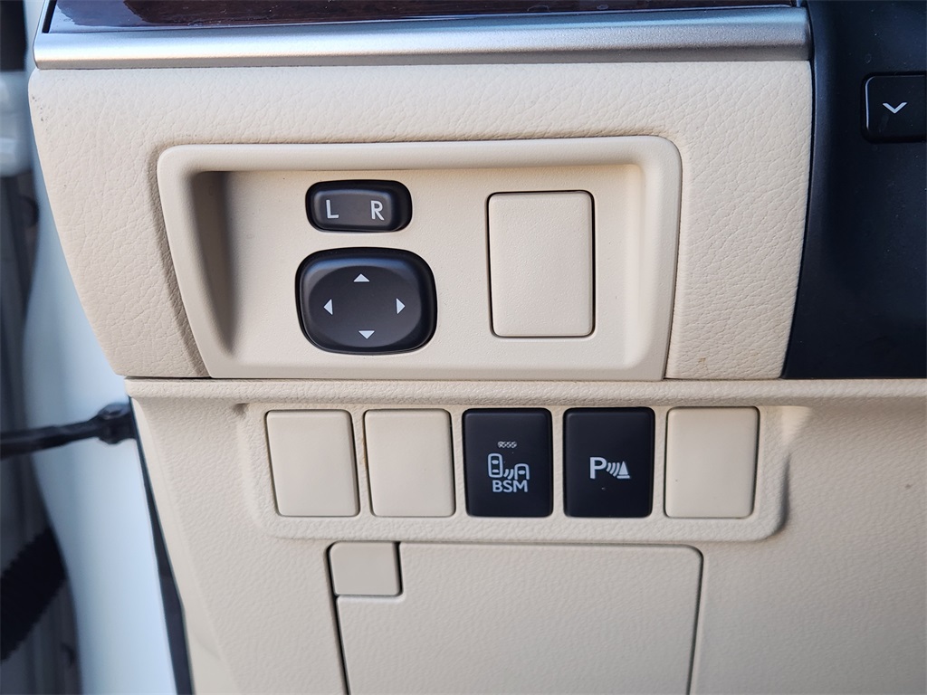 2014 Lexus ES 350  at Monument Chevrolet