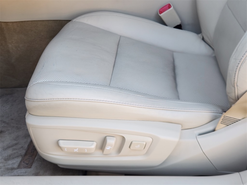 2014 Lexus ES 350  at Monument Chevrolet