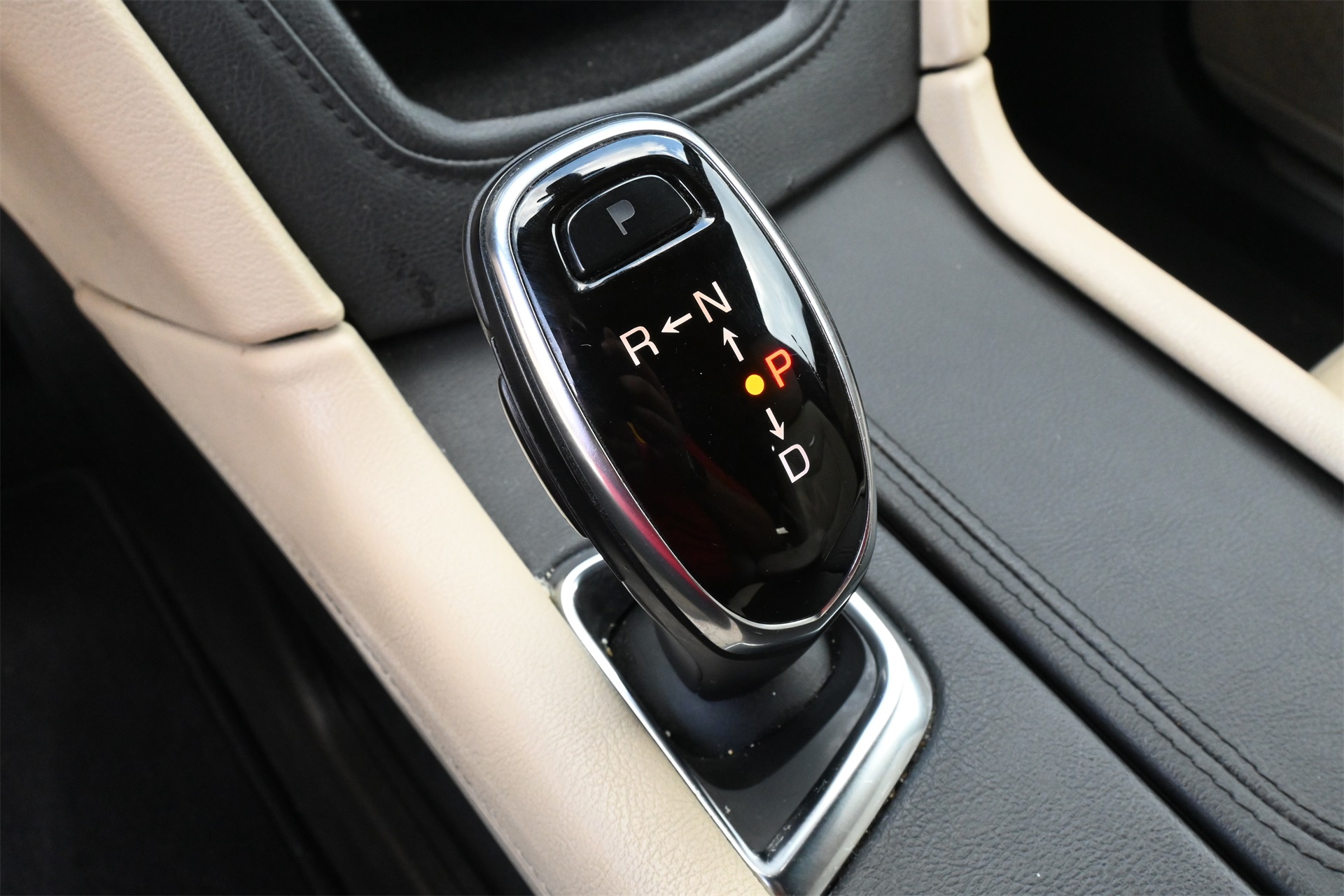 2017 Cadillac XT5 Luxury Red at Bayshore Chrysler Jeep Dodge Ram