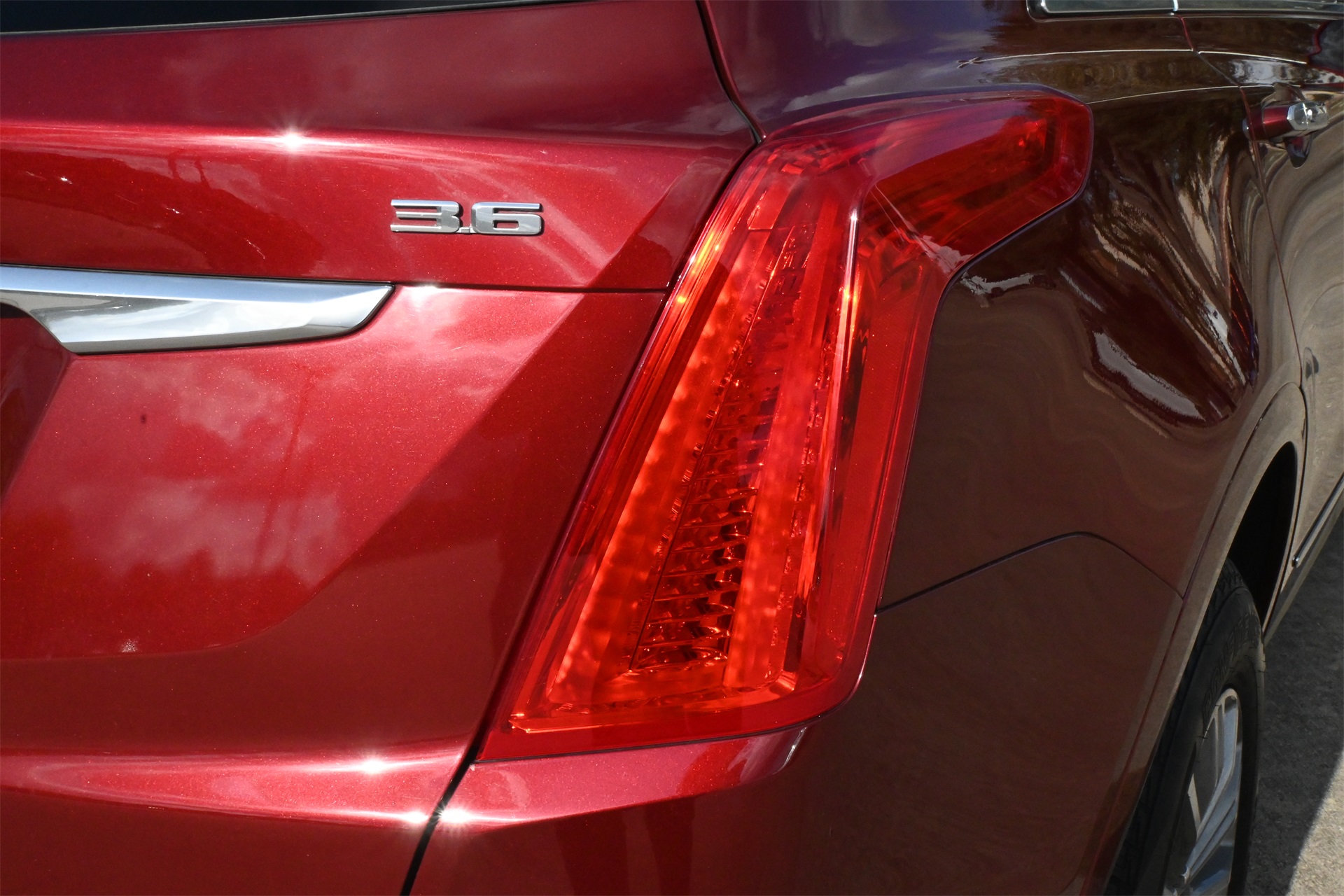 2017 Cadillac XT5 Luxury Red at Bayshore Chrysler Jeep Dodge Ram