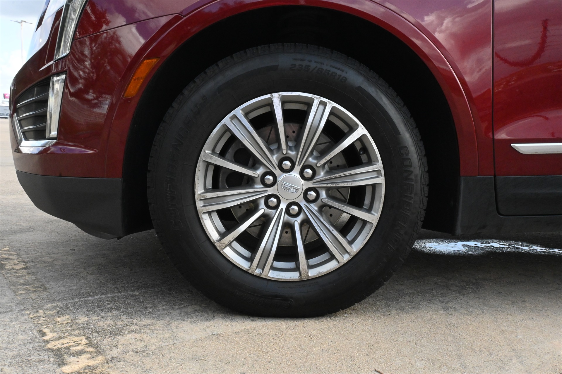 2017 Cadillac XT5 Luxury Red at Bayshore Chrysler Jeep Dodge Ram