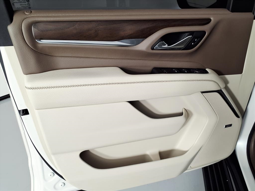 2021 GMC Yukon Denali White at Tom Peacock Cadillac