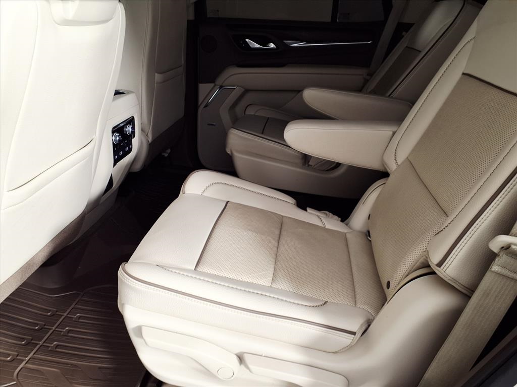 2021 GMC Yukon Denali White at Tom Peacock Cadillac