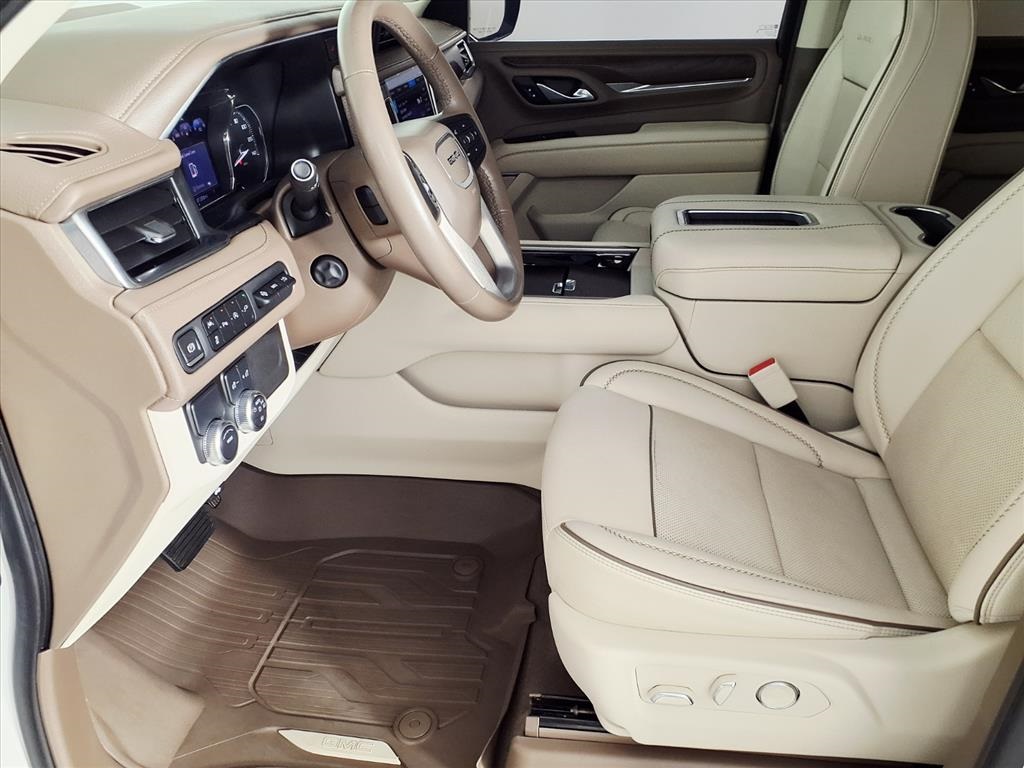 2021 GMC Yukon Denali White at Tom Peacock Cadillac