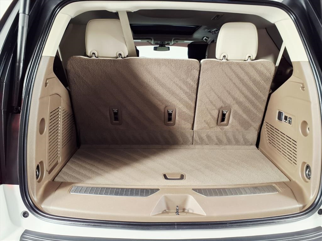 2021 GMC Yukon Denali White at Tom Peacock Cadillac