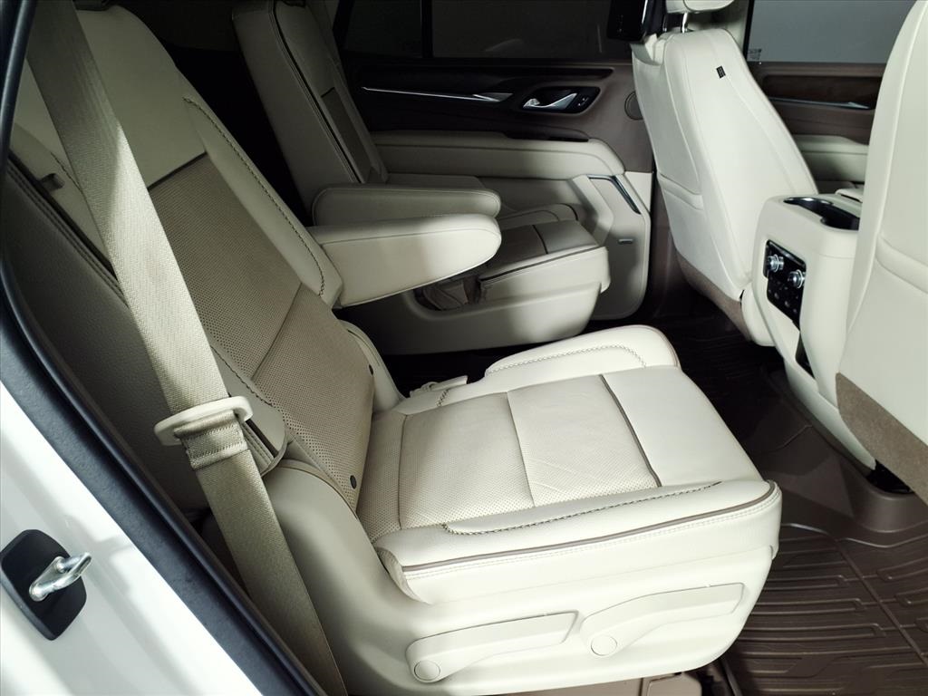 2021 GMC Yukon Denali White at Tom Peacock Cadillac