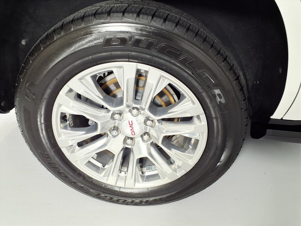 2021 GMC Yukon Denali White at Tom Peacock Cadillac