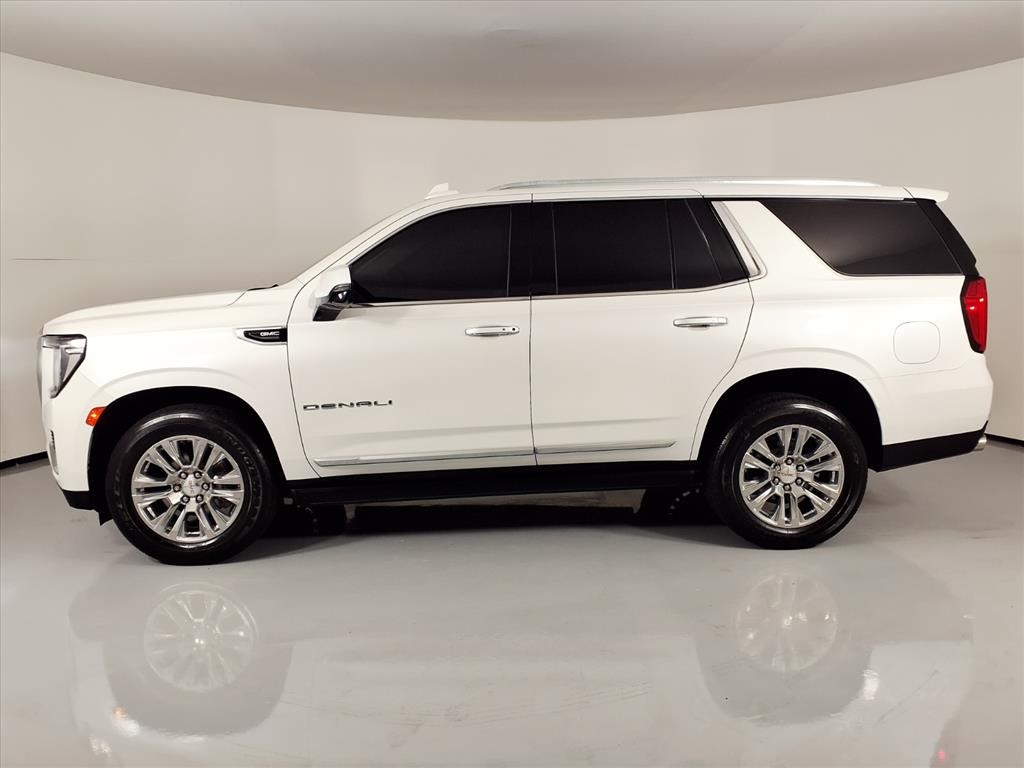 2021 GMC Yukon Denali White at Tom Peacock Cadillac