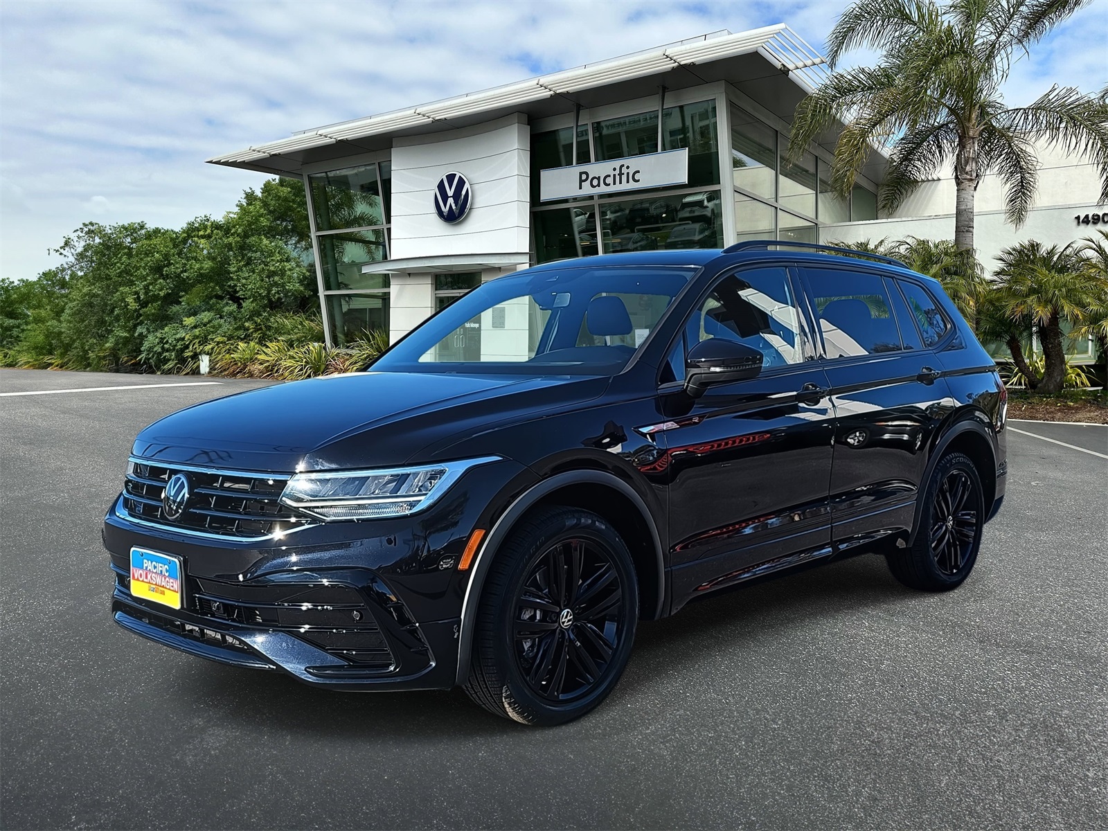2022 Volkswagen Tiguan SE R-Line Black FWD