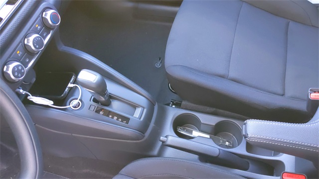 2025 Nissan Kicks Play