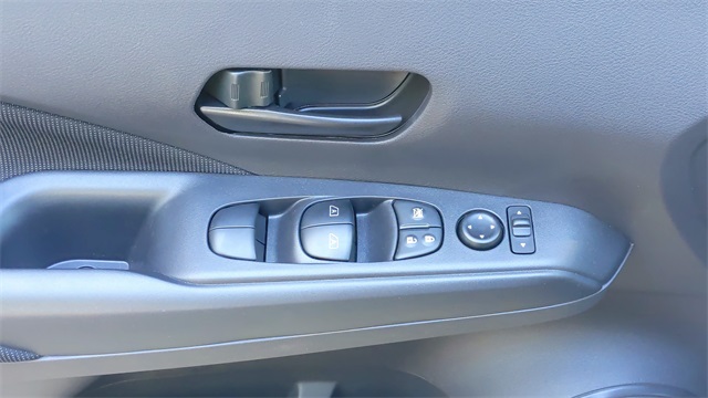 2025 Nissan Kicks Play