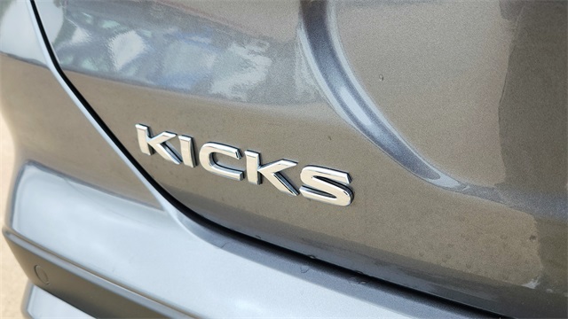 2025 Nissan Kicks Play
