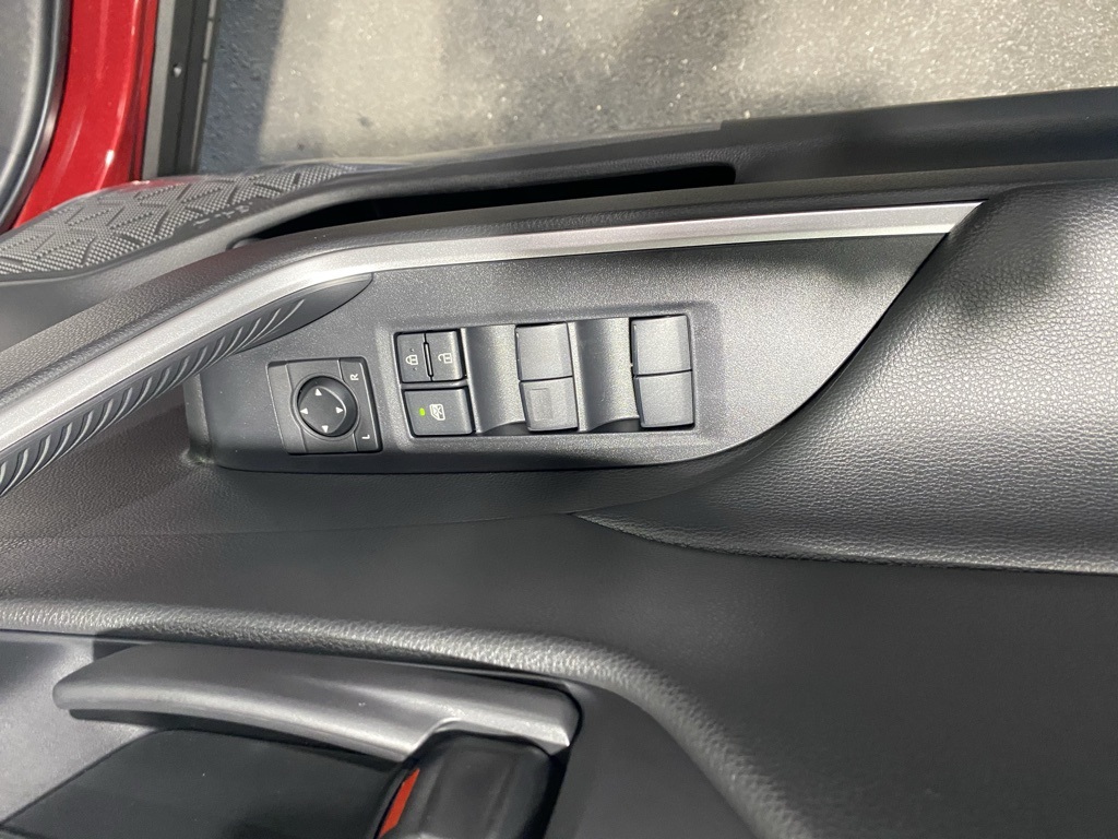 Thumbnail: 2025 Toyota RAV4 - 29