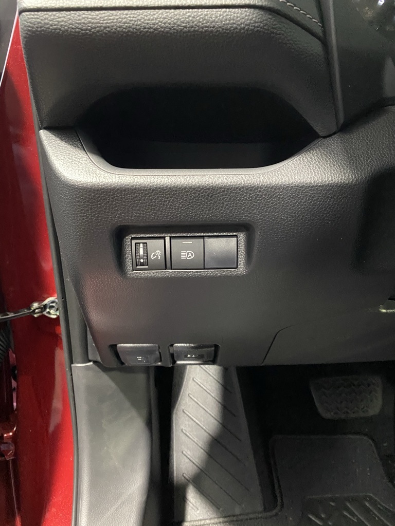 Thumbnail: 2025 Toyota RAV4 - 31