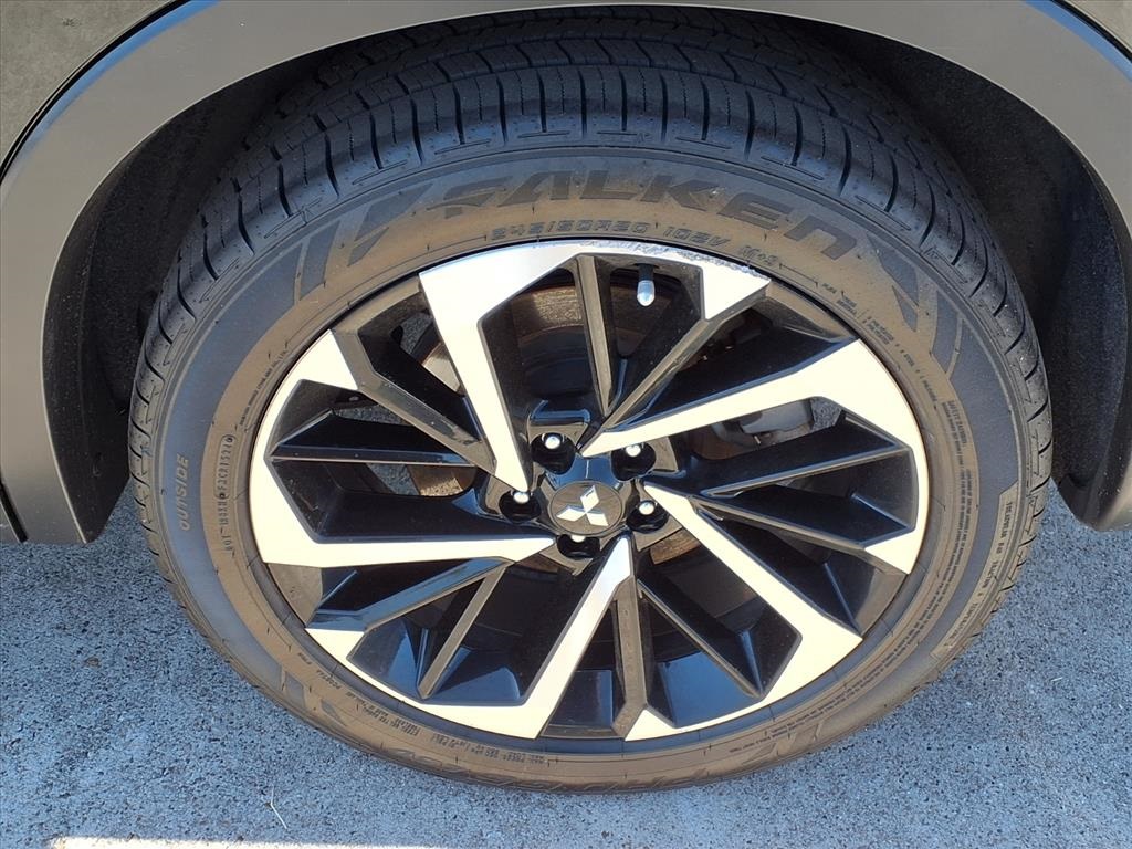 2023 Mitsubishi Outlander SE Black at Emmons Autoplex