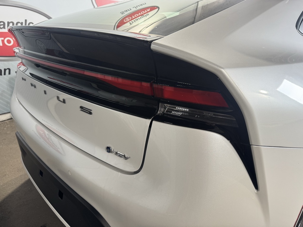 Thumbnail: 2026 Toyota Prius - 14