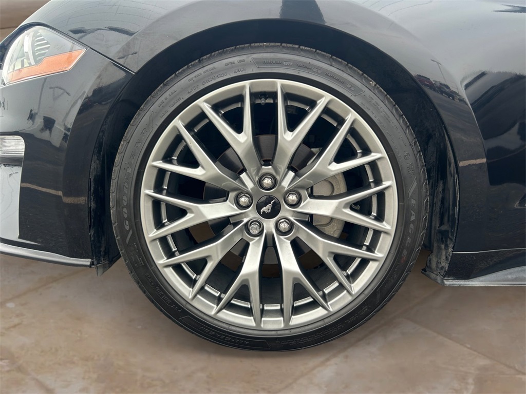 Used Car 2018 Ford Mustang  Ecoboost For Sale Under $20,000 In Floresville, Texas
