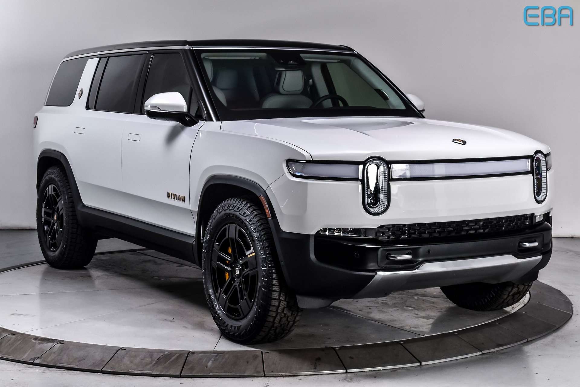 2023 Rivian R1S Adventure Quad Motor AWD