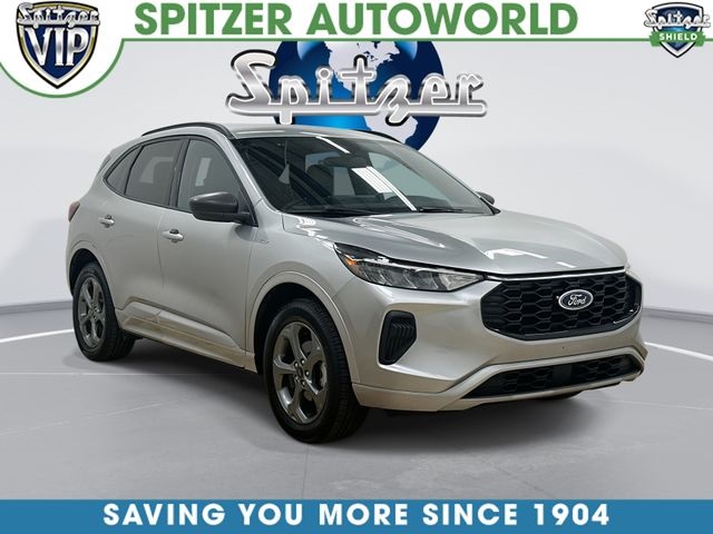 Silver Metallic 2023 Ford Escape SUV / Crossover All-Wheel Drive 8-Speed Automatic