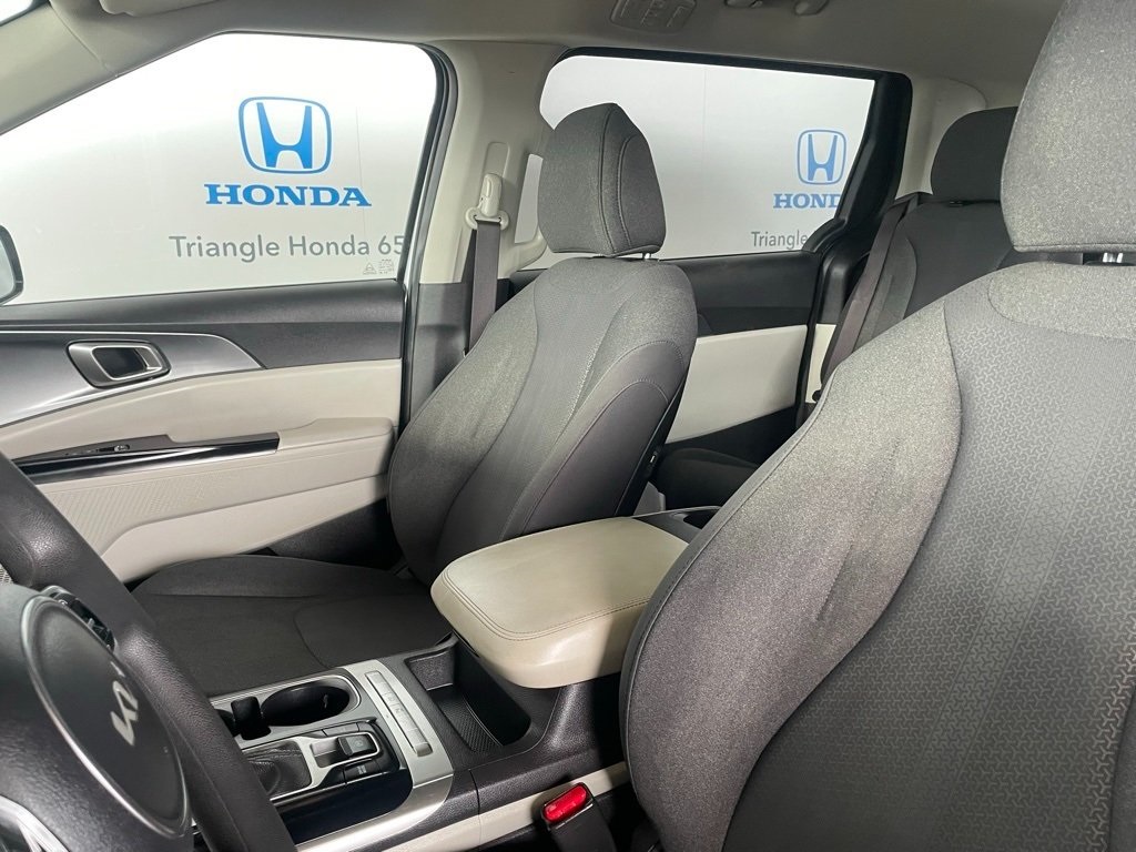 Thumbnail: 2024 Kia Carnival - 14