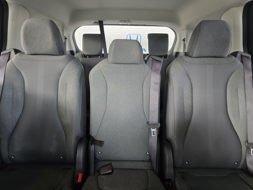 Thumbnail: 2024 Kia Carnival - 21