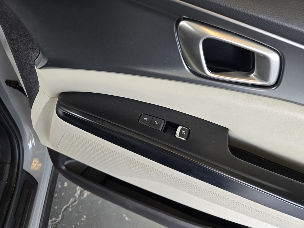 Thumbnail: 2024 Kia Carnival - 27