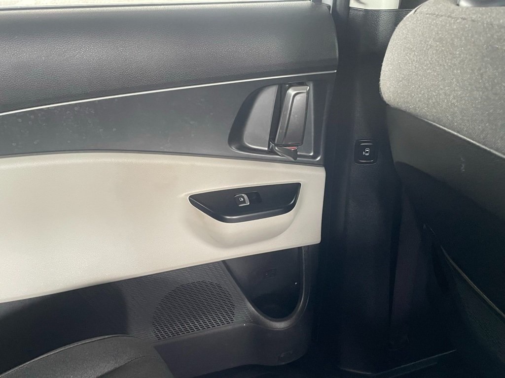 Thumbnail: 2024 Kia Carnival - 29