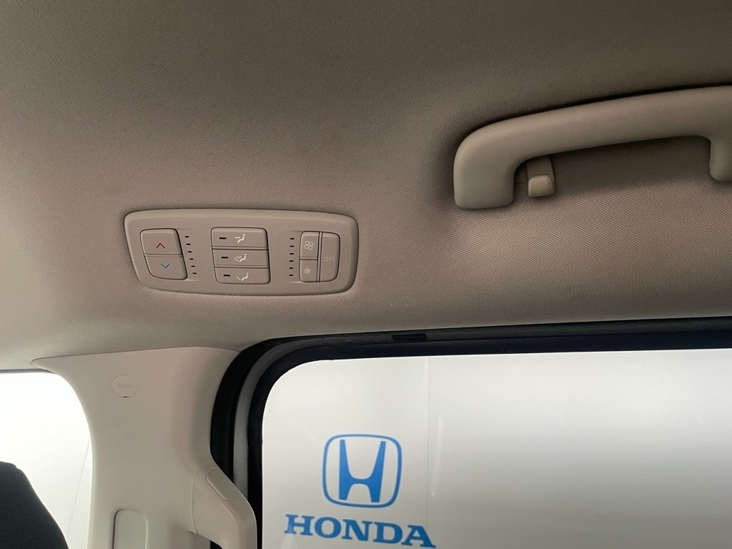 Thumbnail: 2024 Kia Carnival - 30