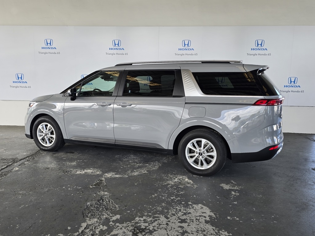 Thumbnail: 2024 Kia Carnival - 4