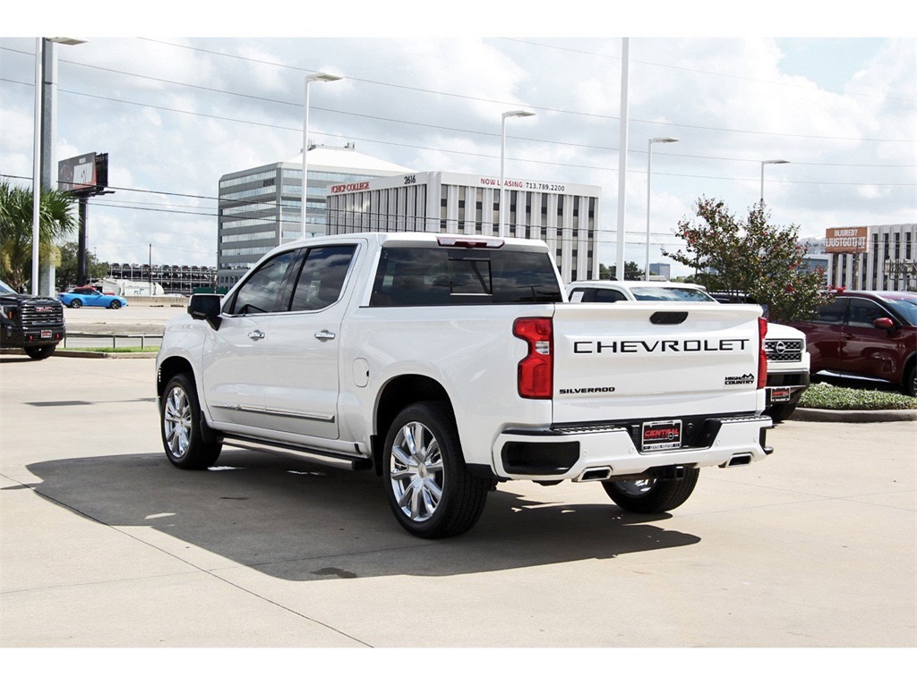 2023 Chevrolet Silverado 1500 High Country - 3