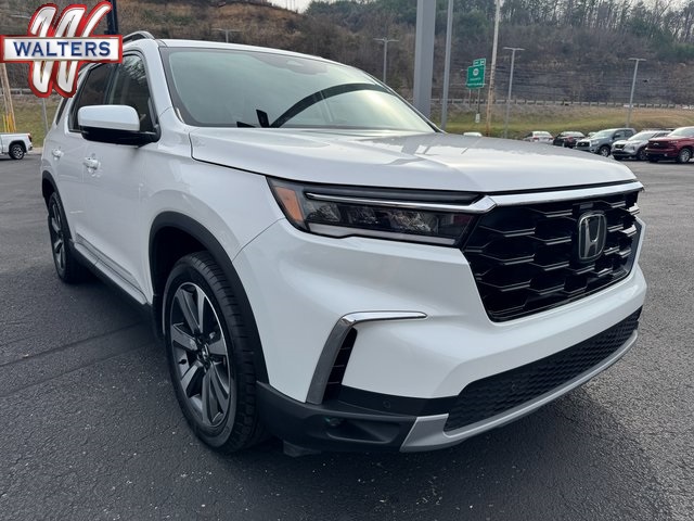 2025 Honda Pilot Touring FWD