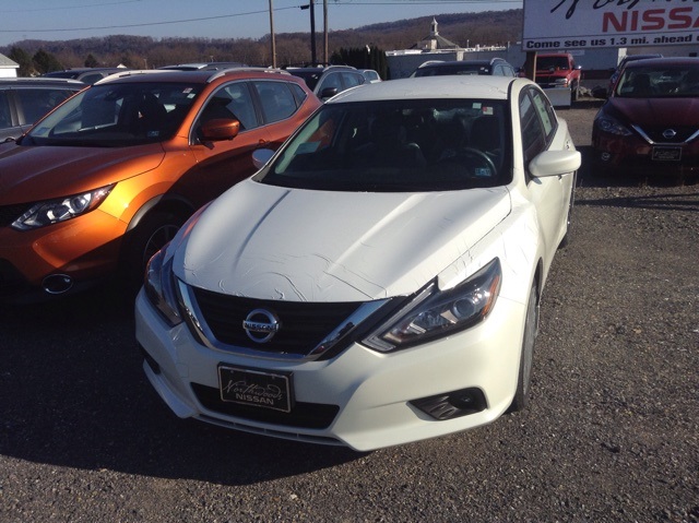 2018 Nissan Altima Sedan Xtronic CVT 2.5 SR